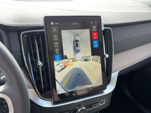 New 2026 Volvo XC90 T8 Plus w/ Protection Package Premier image 24