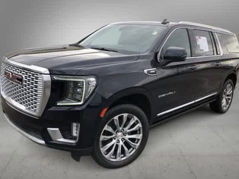 Used 2021 GMC Yukon XL Denali w/ Denali Premium Package image 1