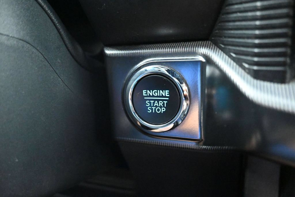 Used 2024 Ford F150 Lariat w/ Equipment Group 502A High AWD/4WD image 18