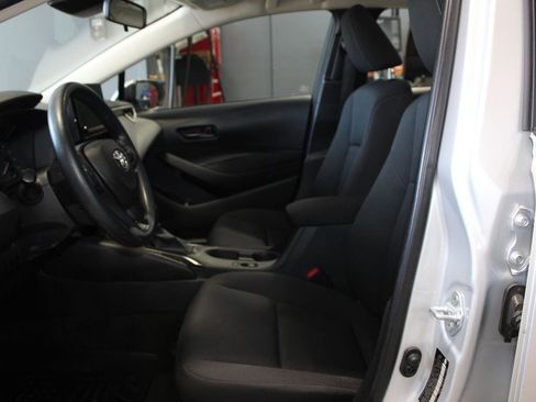 Used 2023 Toyota Corolla LE FWD image 12