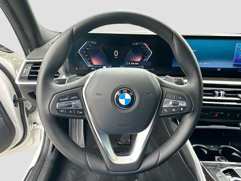 Used 2023 BMW 330i Sedan w/ Driving Assistance Package RWD image 9