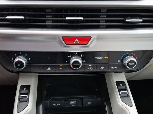 Used 2020 Kia Telluride S AWD/4WD image 17