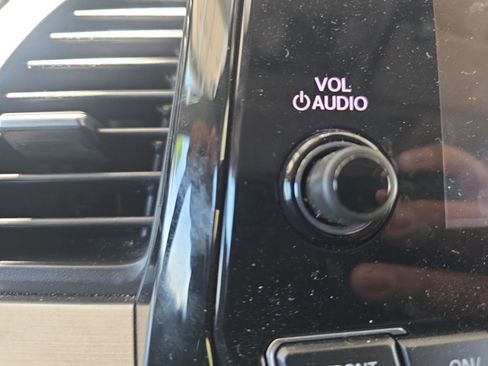 Used 2023 Honda Odyssey Touring image 14