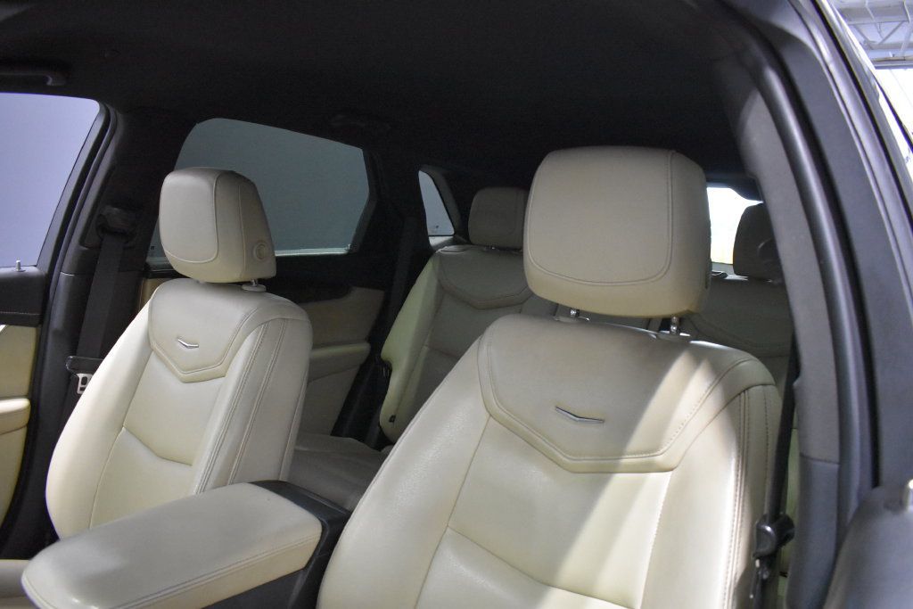Used 2018 Cadillac XT5 FWD image 18