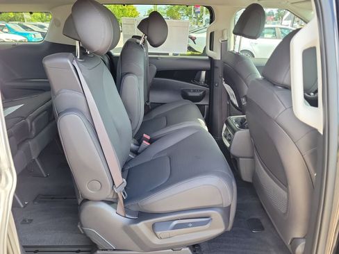 New 2026 Kia Carnival SX Prestige FWD image 12