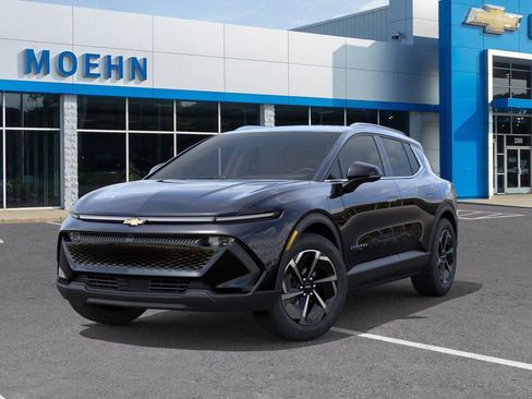 New 2026 Chevrolet Equinox EV LT FWD image 6