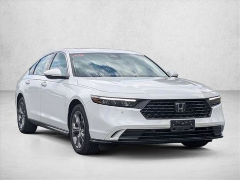 Used 2023 Honda Accord EX-L image 3