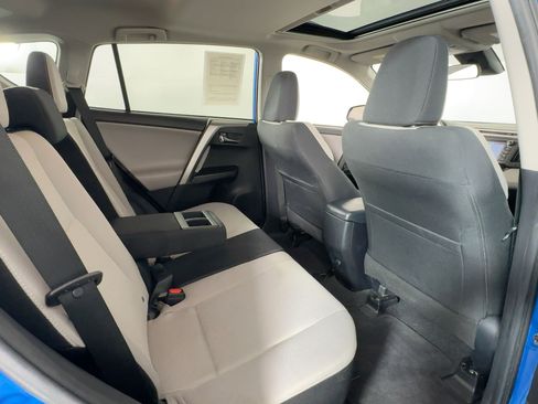 Used 2017 Toyota RAV4 XLE image 30