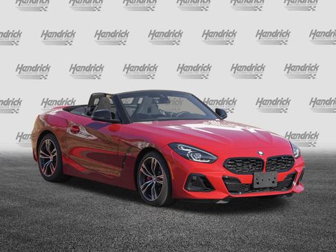 Used 2026 BMW Z4 M40i image 2