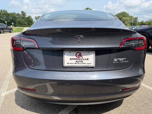 Used 2022 Tesla Model 3 Long Range AWD/4WD image 5