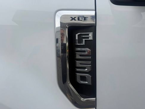 Used 2022 Ford F250 XLT w/ XLT Value Package AWD/4WD image 12