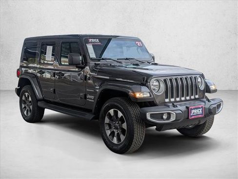 Used 2021 Jeep Wrangler Unlimited Sahara w/ Uconnect 4C Nav & Sound Group AWD/4WD image 3