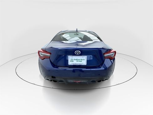 Used 2017 Toyota 86 image 7