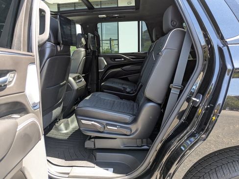 Used 2023 Cadillac Escalade V AWD/4WD image 49