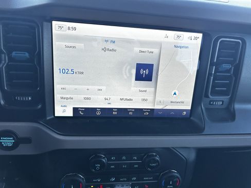 Used 2022 Ford Bronco Wildtrak image 16