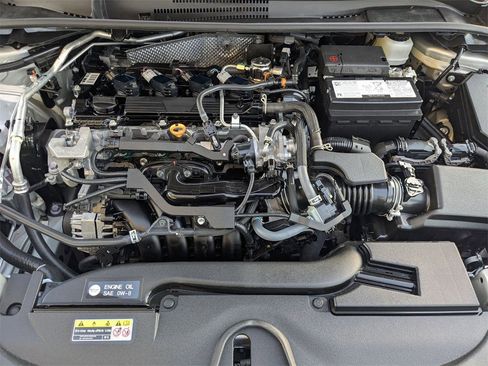 Used 2025 Toyota Corolla LE image 31