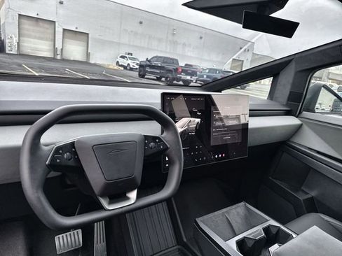 Used 2025 Tesla Cybertruck AWD Crew Cab image 13