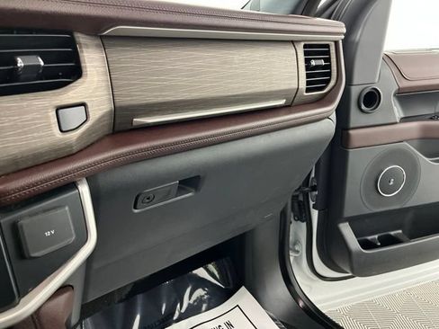 Used 2024 Ford Expedition Max Limited AWD/4WD image 39