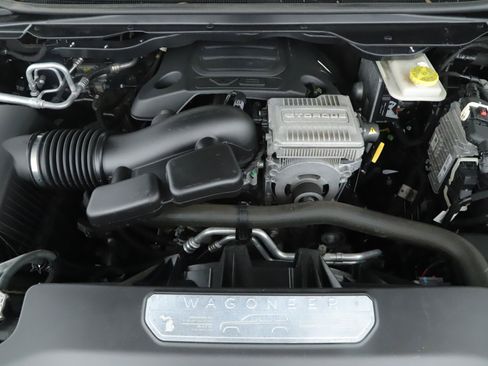 Used 2022 Jeep Wagoneer Series II AWD/4WD image 19