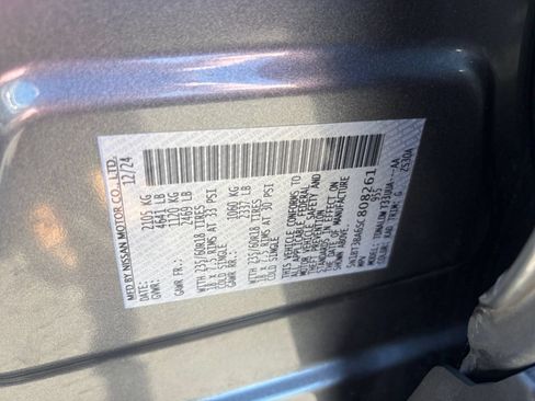 Used 2025 Nissan Rogue SV FWD image 31