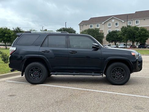 Used 2021 Toyota 4Runner SR5 Premium w/ Moonroof Package AWD/4WD image 4