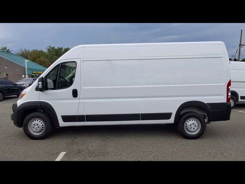 Used 2026 RAM ProMaster 2500 w/ Convenience Group FWD image 5