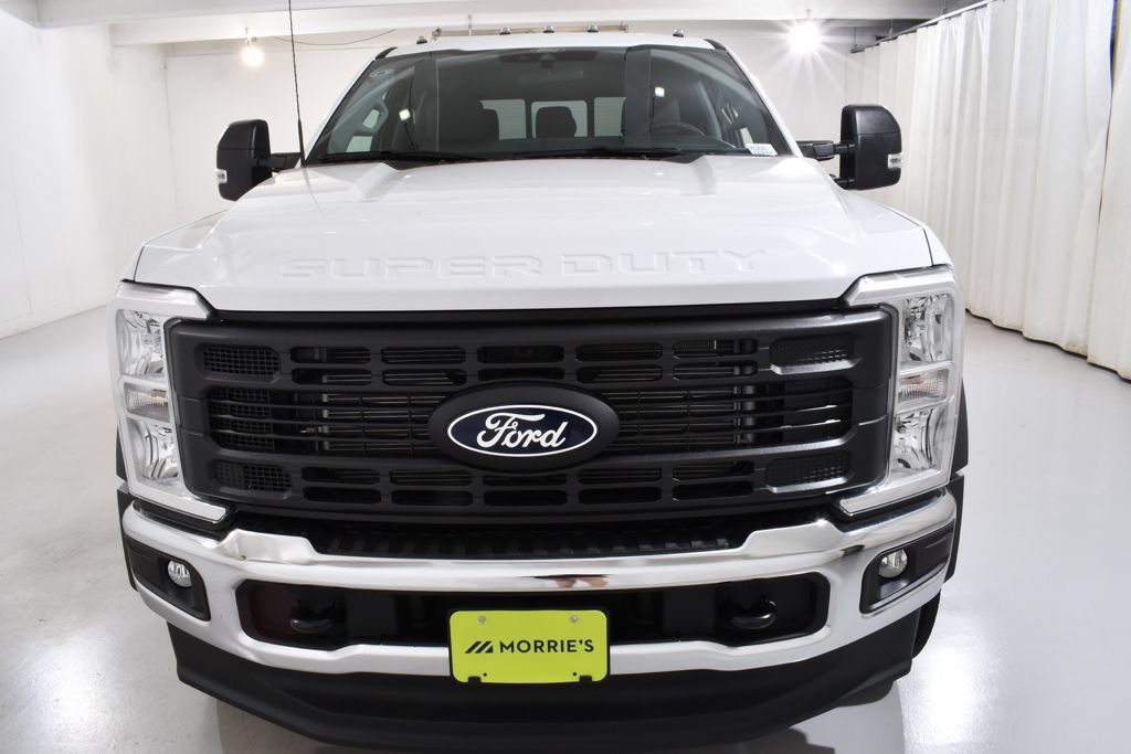 New 2027 Ford F550 4x4 Crew Cab image 3