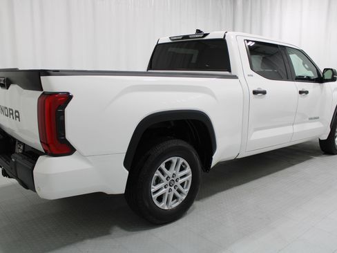 Used 2022 Toyota Tundra SR5 w/ Convenience Package RWD image 6