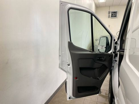 New 2026 Ford Transit 250 148 Medium Roof image 12