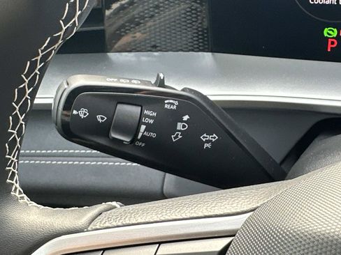 New 2026 Volkswagen Tiguan SE image 25