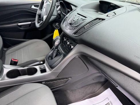 Used 2016 Ford Escape SE image 26