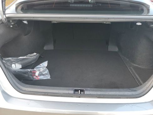 Used 2025 Toyota Camry SE image 32