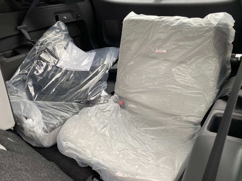 New 2025 Mitsubishi Outlander AWD image 8