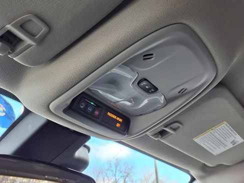 Used 2024 Buick Encore GX Sport Touring image 12