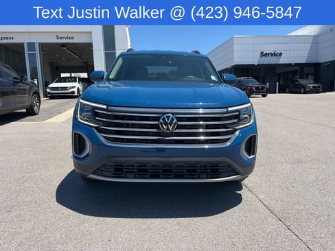 Certified 2026 Volkswagen Atlas SE FWD image 2