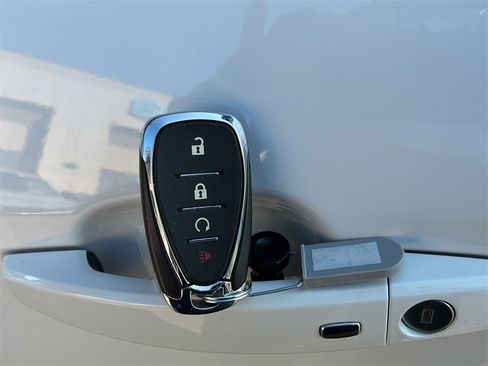 Used 2022 Chevrolet Trax LT w/ LT Convenience Package image 23