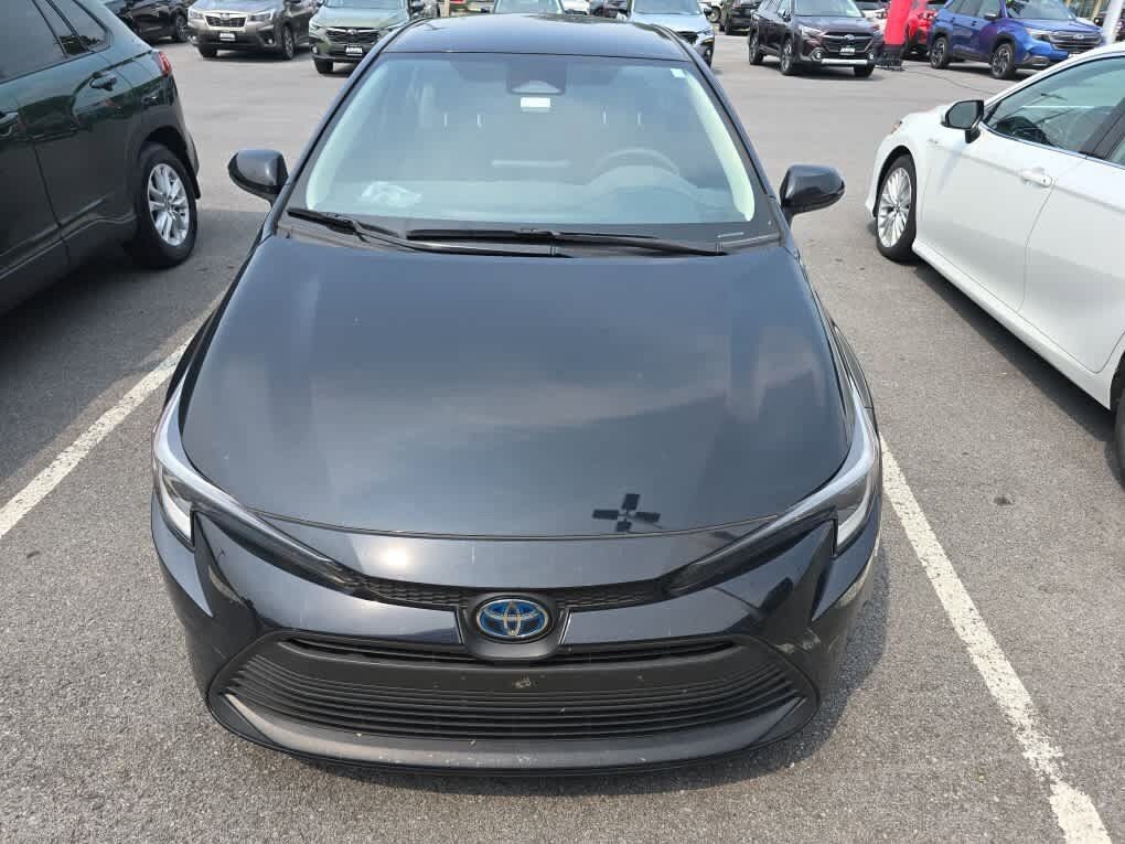 Used 2023 Toyota Corolla LE FWD image 4