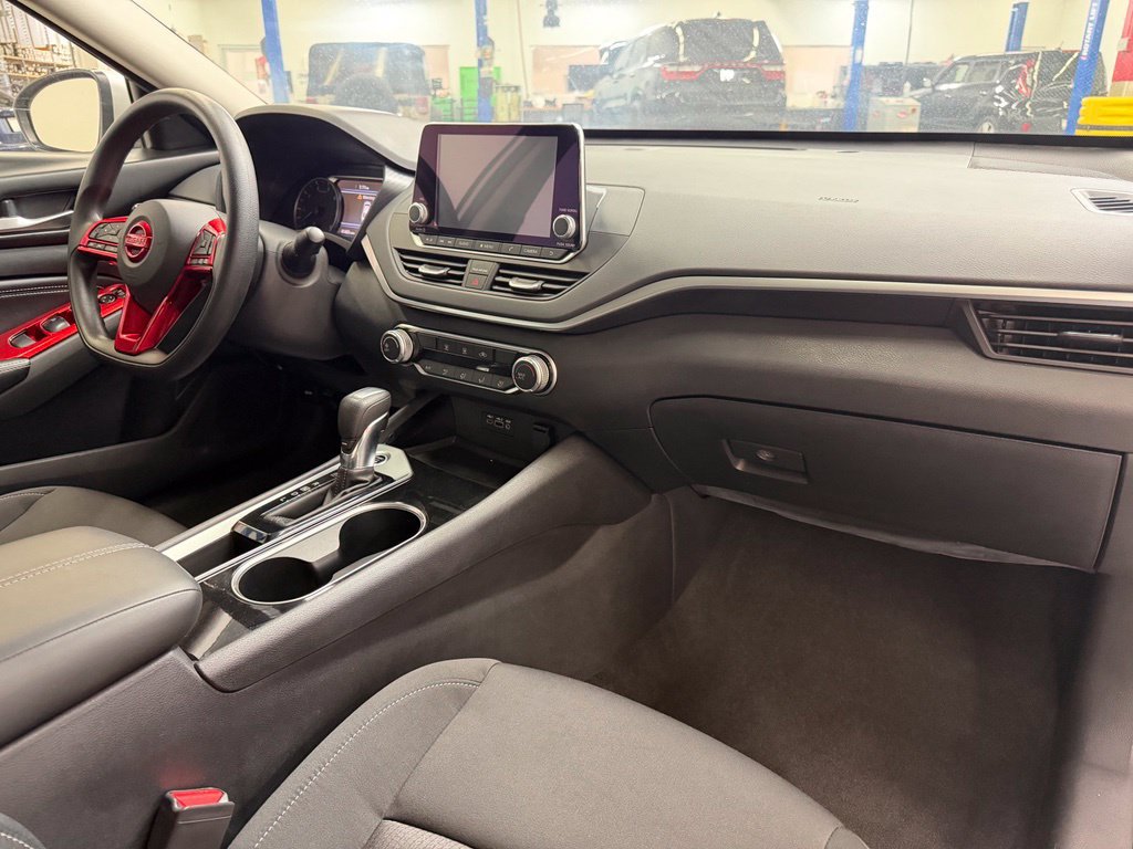 Used 2021 Nissan Altima 2.5 SV FWD image 8