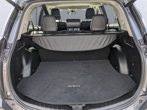 Used 2018 Toyota RAV4 Limited image 12