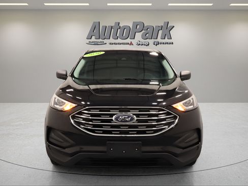 Used 2020 Ford Edge SE FWD image 3