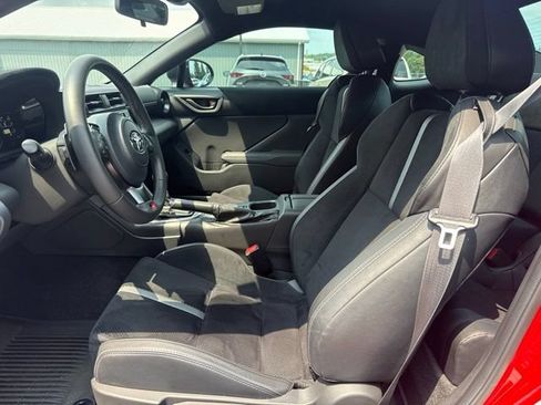 Used 2025 Toyota GR86 Premium w/ Performance Package RWD image 15