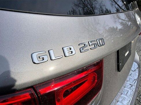 Certified 2023 Mercedes-Benz GLB 250 4MATIC image 7