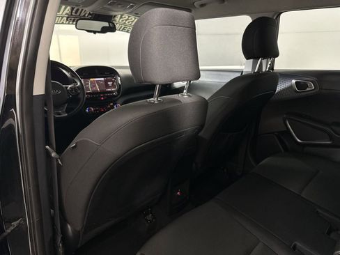 Used 2020 Kia Soul EX image 28