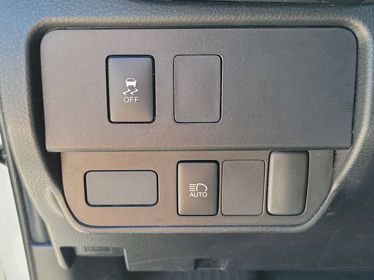 Used 2022 Toyota Tacoma SR RWD image 25
