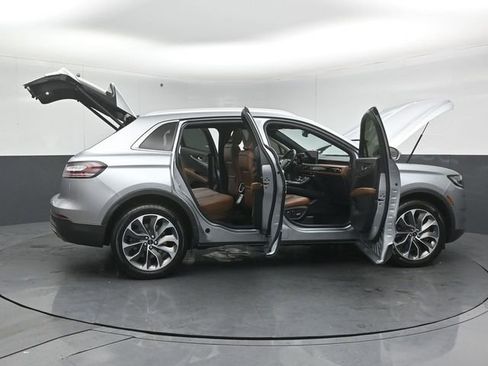 Certified 2023 Lincoln Nautilus Reserve w/ Luxury Package image 61