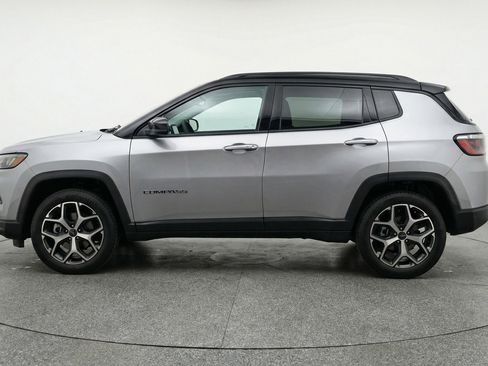 Used 2025 Jeep Compass Limited AWD/4WD image 5