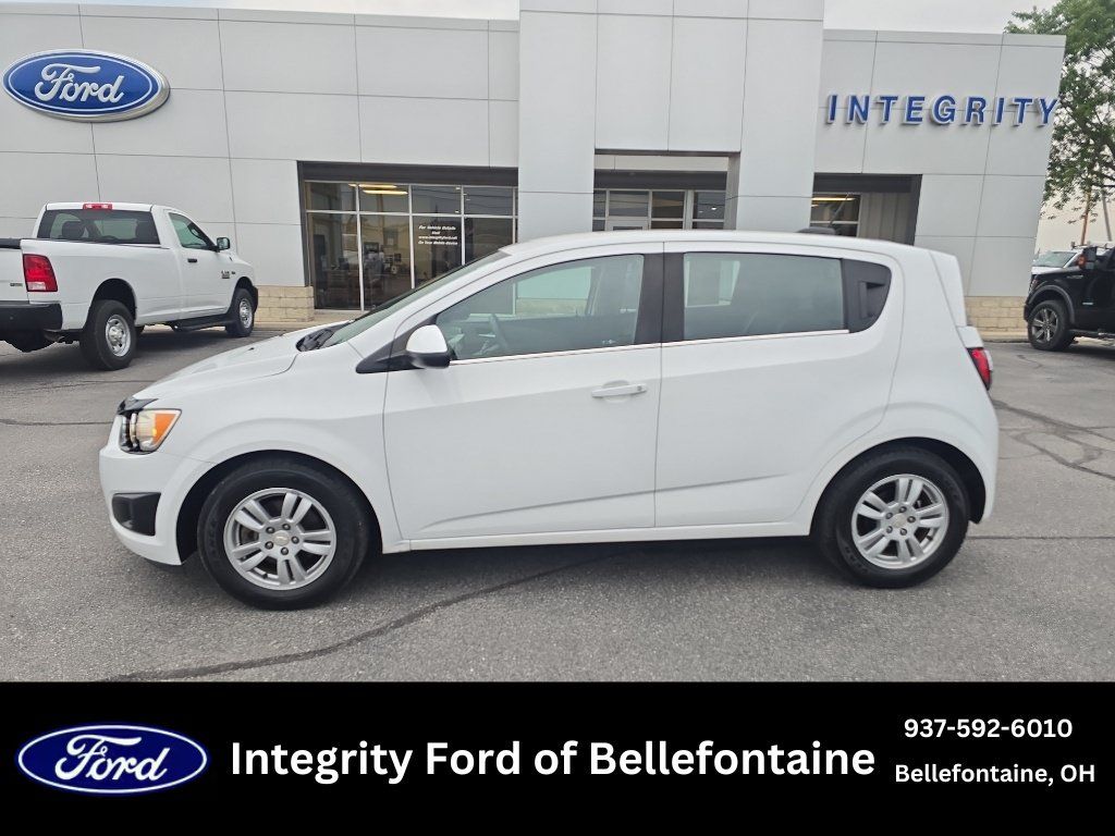 Used 2016 Chevrolet Sonic LT FWD image 1