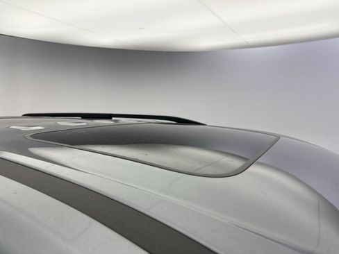 Used 2020 Chevrolet Traverse LT w/ LT Premium Package image 17