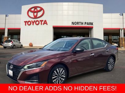 Used 2025 Nissan Altima 2.5 SV