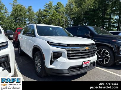 Used 2025 Chevrolet Traverse LT